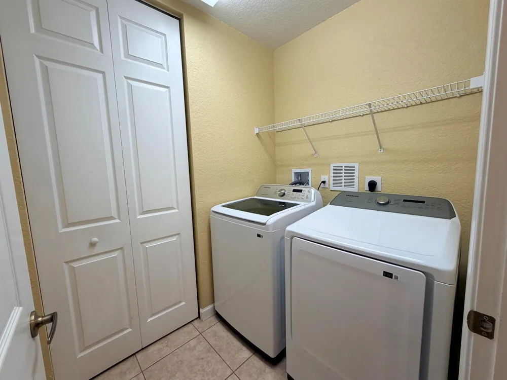 7911 NW 128th Lane #11-c Parkland, FL 33076