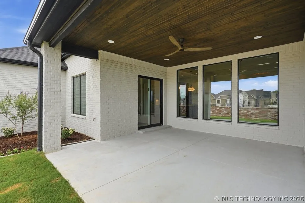4125 W 113th Place Jenks, OK 74037
