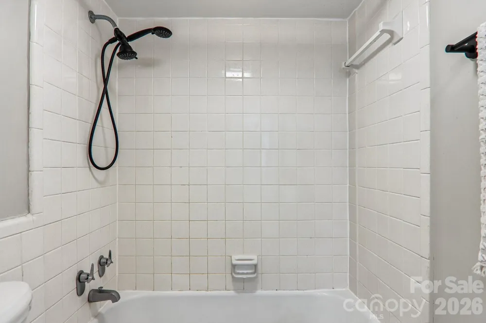 647 Town Mountain Road #212 Asheville, NC 28804
