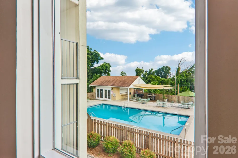 647 Town Mountain Road #212 Asheville, NC 28804