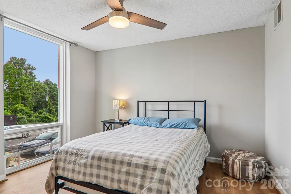 647 Town Mountain Road #212 Asheville, NC 28804