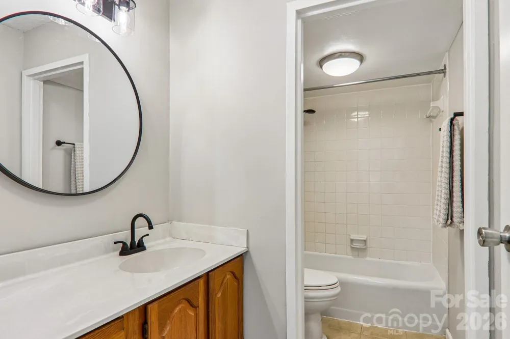647 Town Mountain Road #212 Asheville, NC 28804