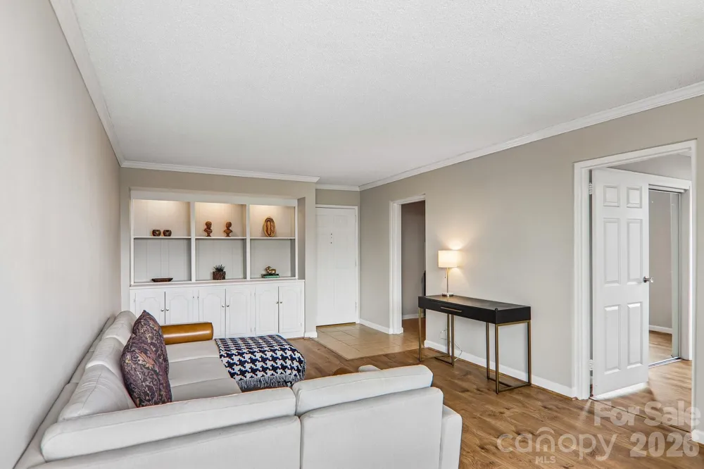 647 Town Mountain Road #212 Asheville, NC 28804