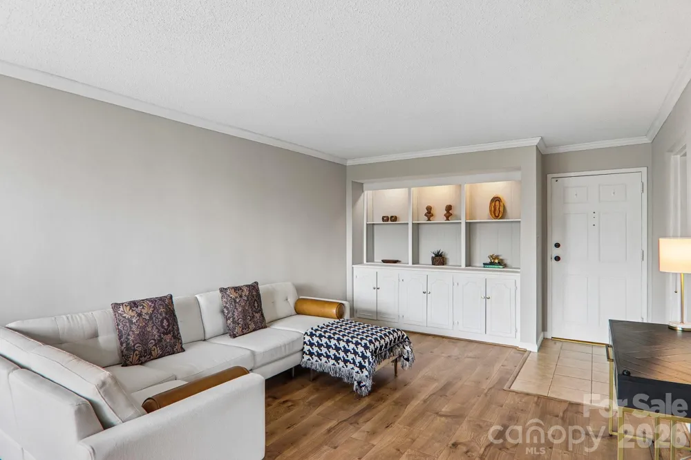 647 Town Mountain Road #212 Asheville, NC 28804