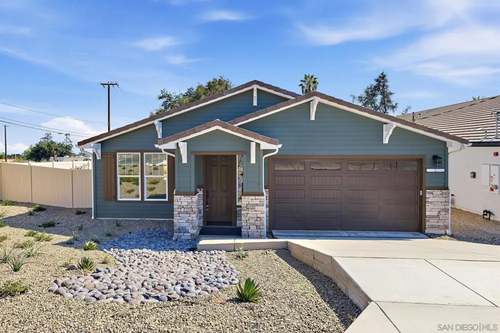 2 W Pine St Altadena, CA 91001