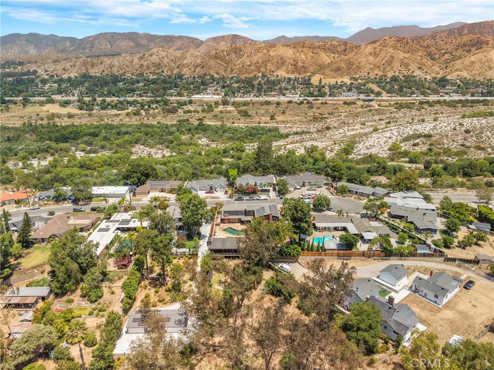 10768 Wheatland Shadow Hills, CA 91040