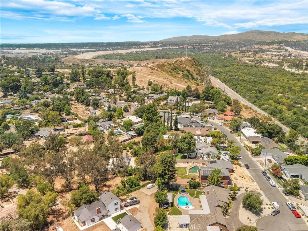 10768 Wheatland Shadow Hills, CA 91040