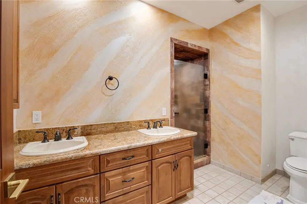 10768 Wheatland Shadow Hills, CA 91040