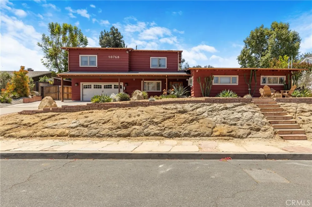 10768 Wheatland Shadow Hills, CA 91040