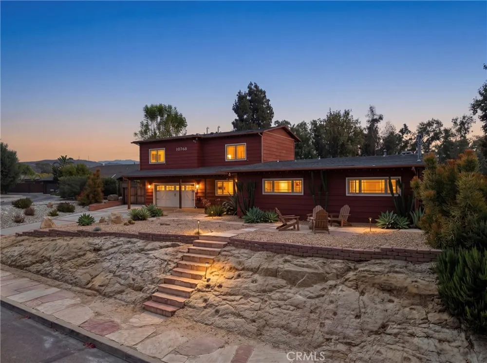 10768 Wheatland Shadow Hills, CA 91040