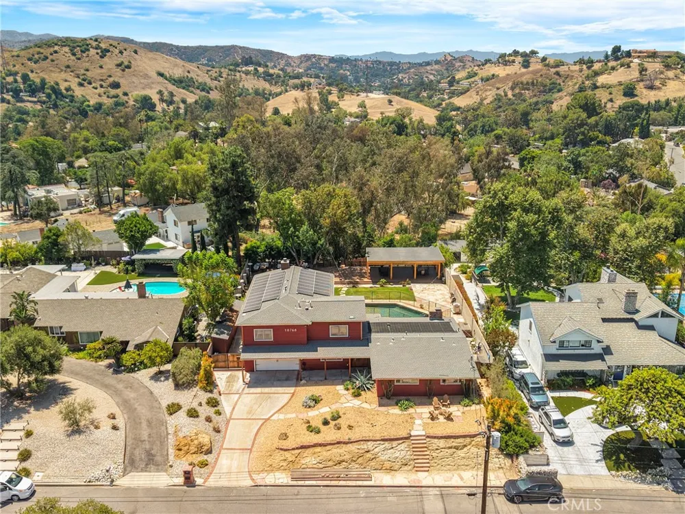 10768 Wheatland Shadow Hills, CA 91040