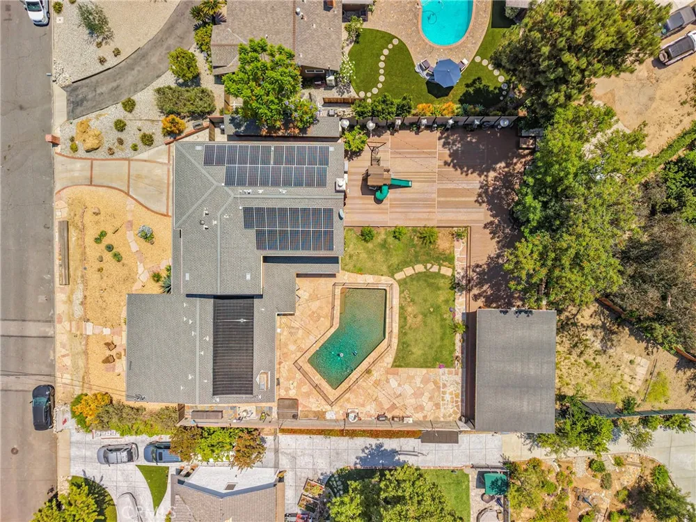 10768 Wheatland Shadow Hills, CA 91040