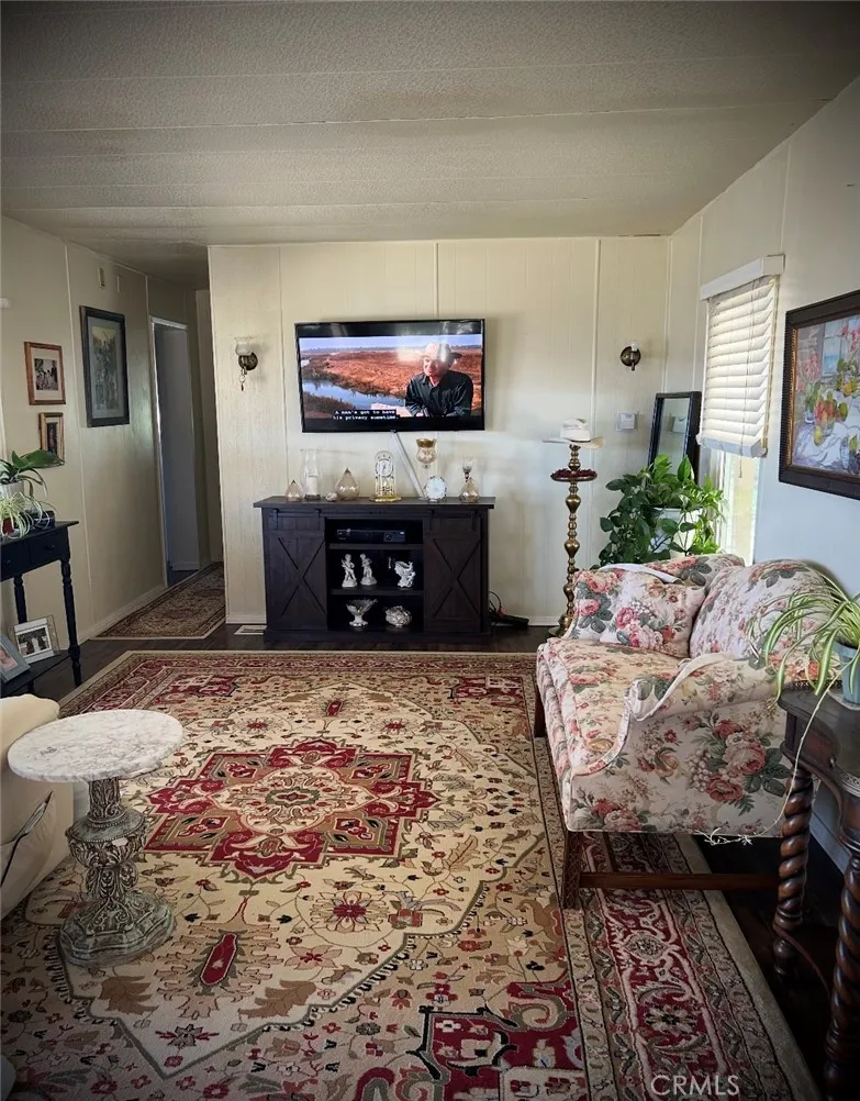 112 Heim Wofford Heights, CA 93285