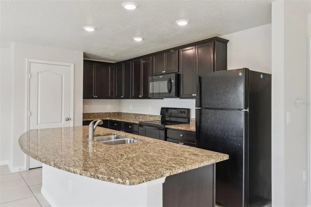 6547 BAIKAL PLACE Lakeland, FL 33805