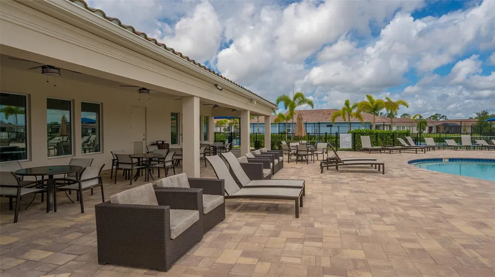 491 DAYLILY BOULEVARD Nokomis, FL 34275
