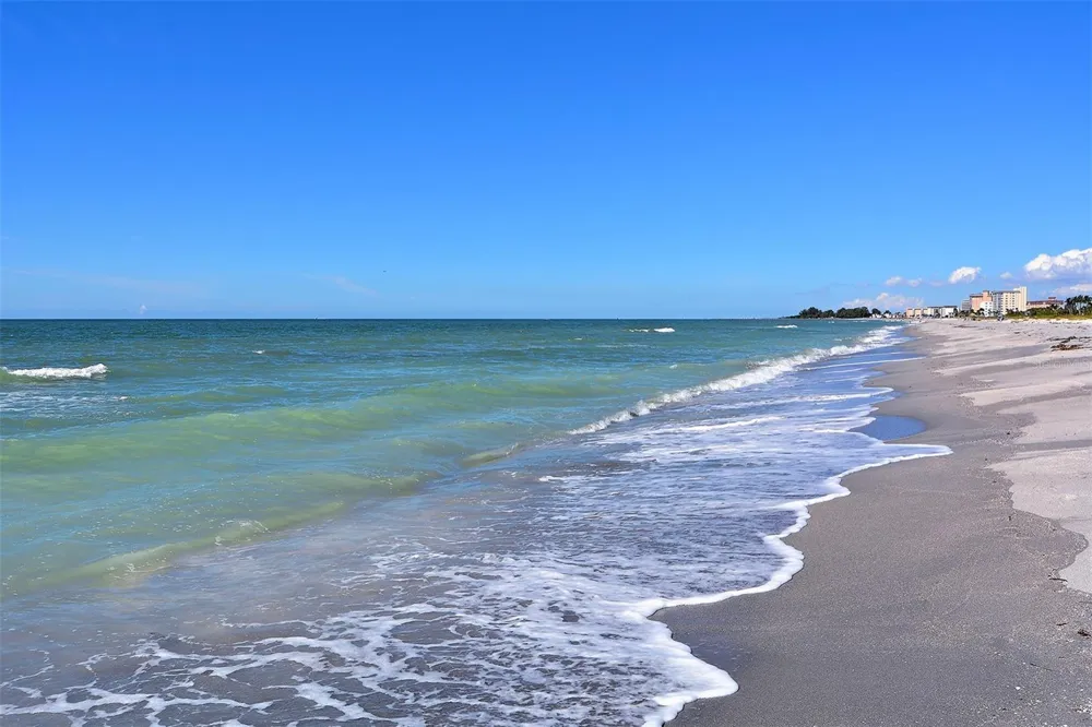 491 DAYLILY BOULEVARD Nokomis, FL 34275