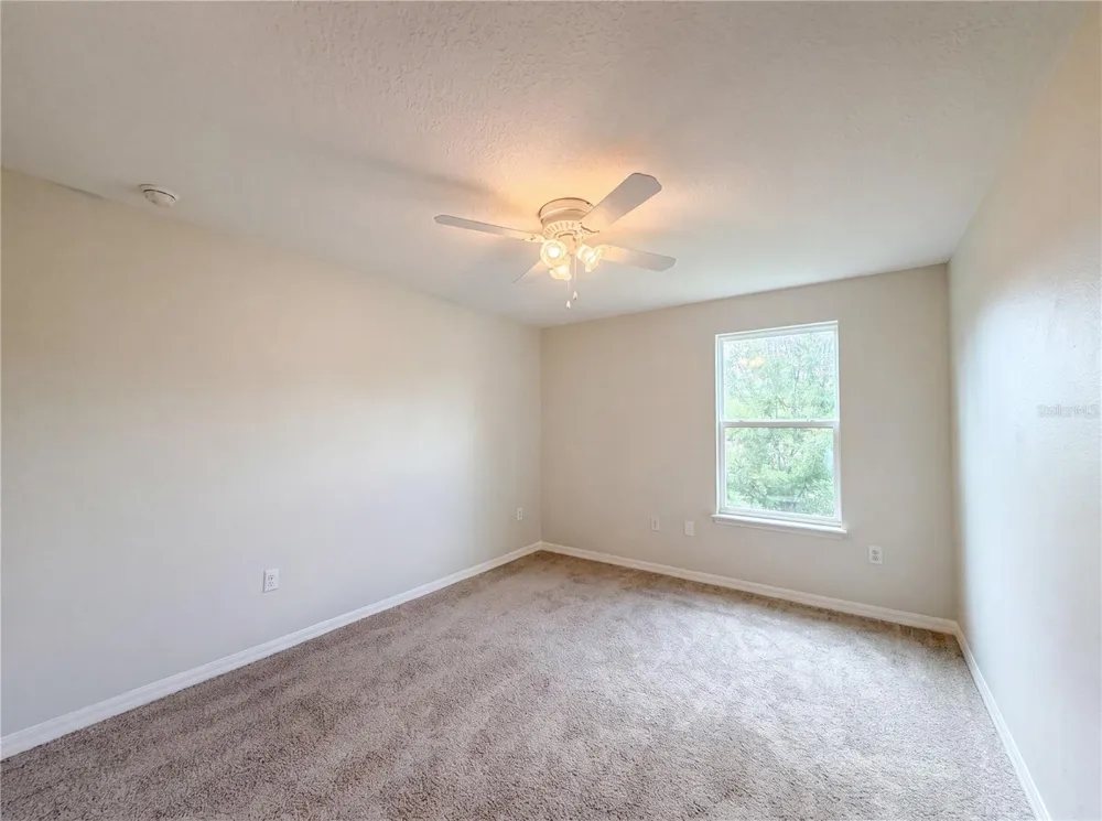 4876 GRASSY KNOLL DRIVE Tavares, FL 32778