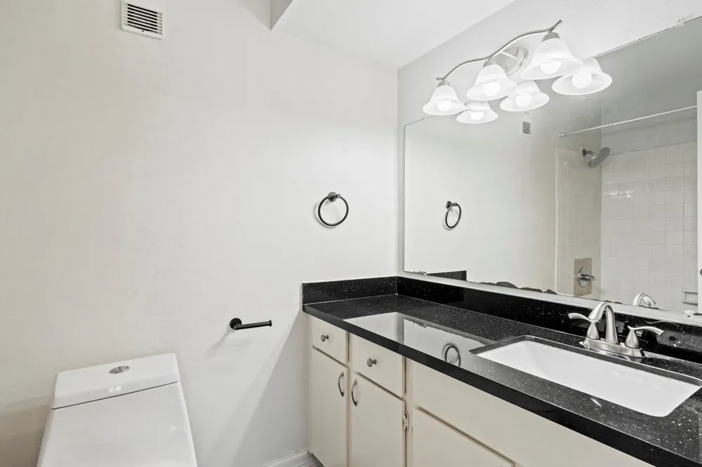 3300 Pebblebrook Drive #104 Seabrook, TX 77586