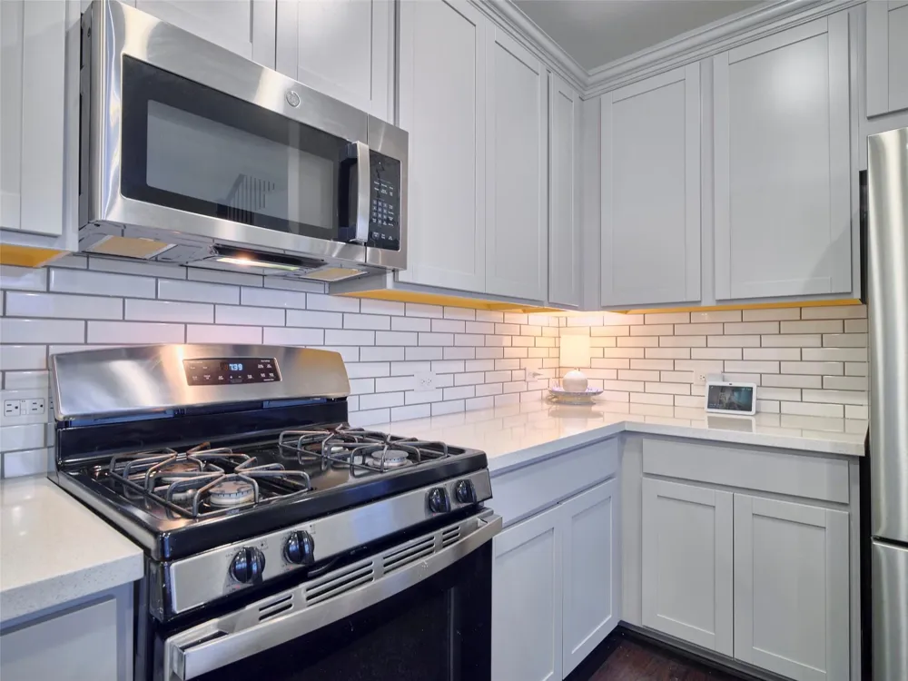 400 Beken Cove Lane La Porte, TX 77571