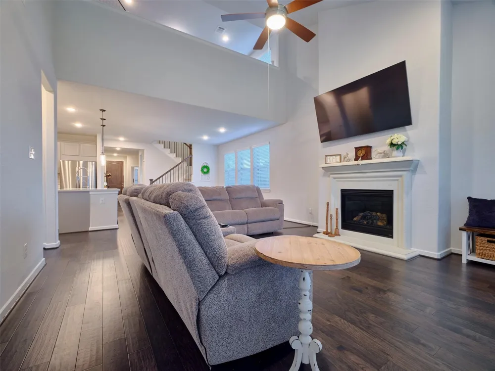 400 Beken Cove Lane La Porte, TX 77571