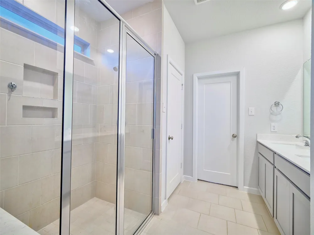400 Beken Cove Lane La Porte, TX 77571