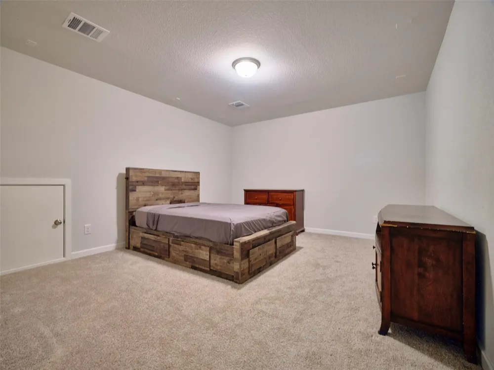 400 Beken Cove Lane La Porte, TX 77571
