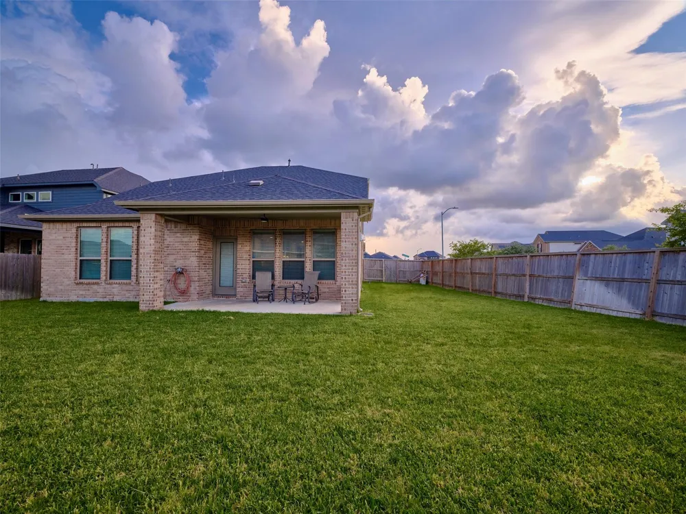 400 Beken Cove Lane La Porte, TX 77571