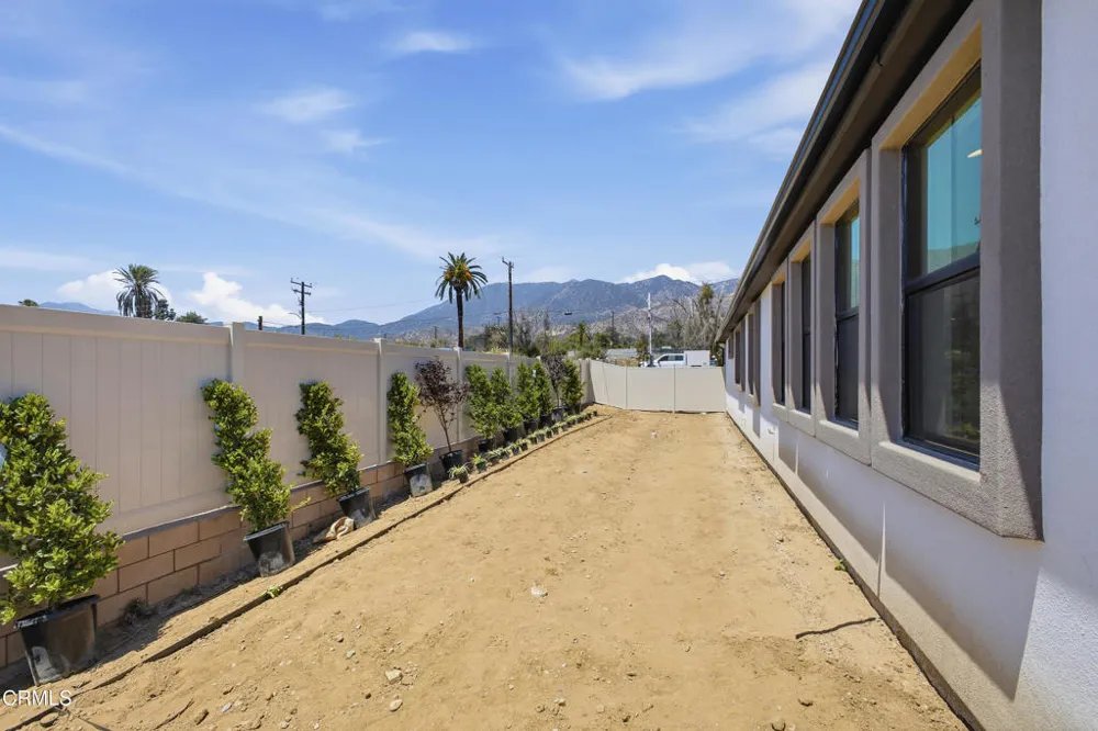 16 W Pine Street Altadena, CA 91001