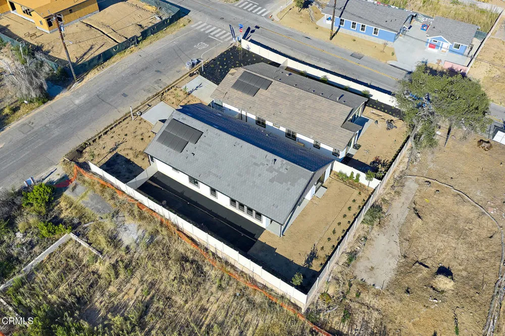 16 W Pine Street Altadena, CA 91001