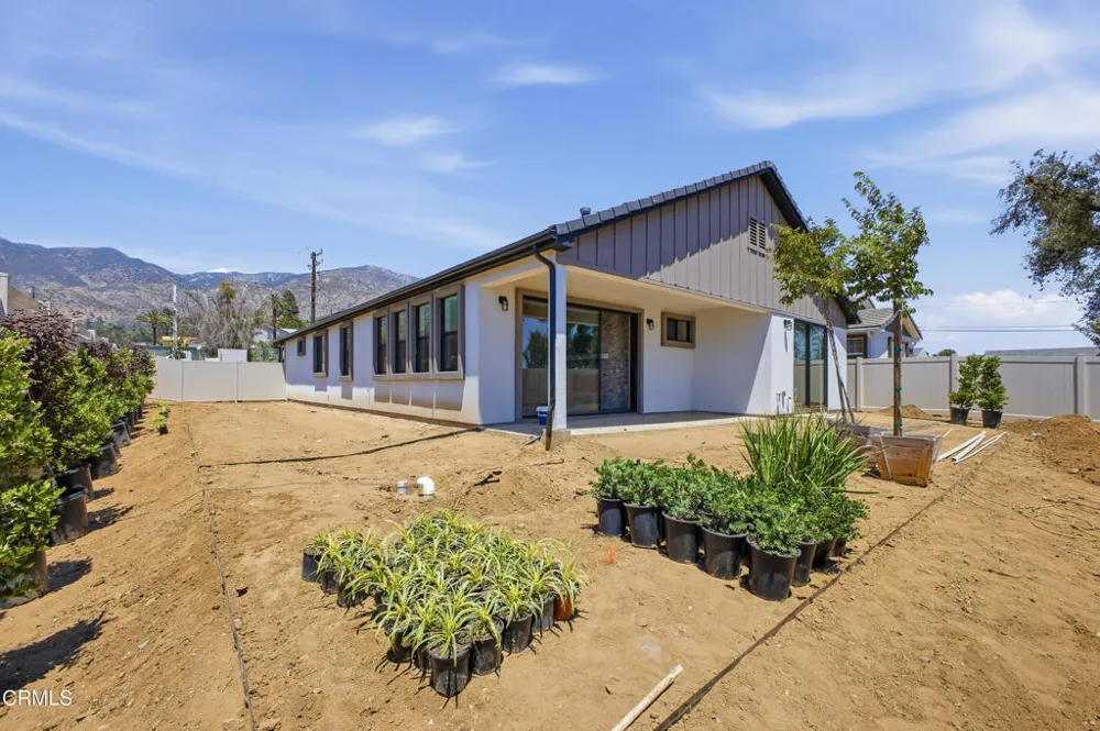 16 W Pine Street Altadena, CA 91001