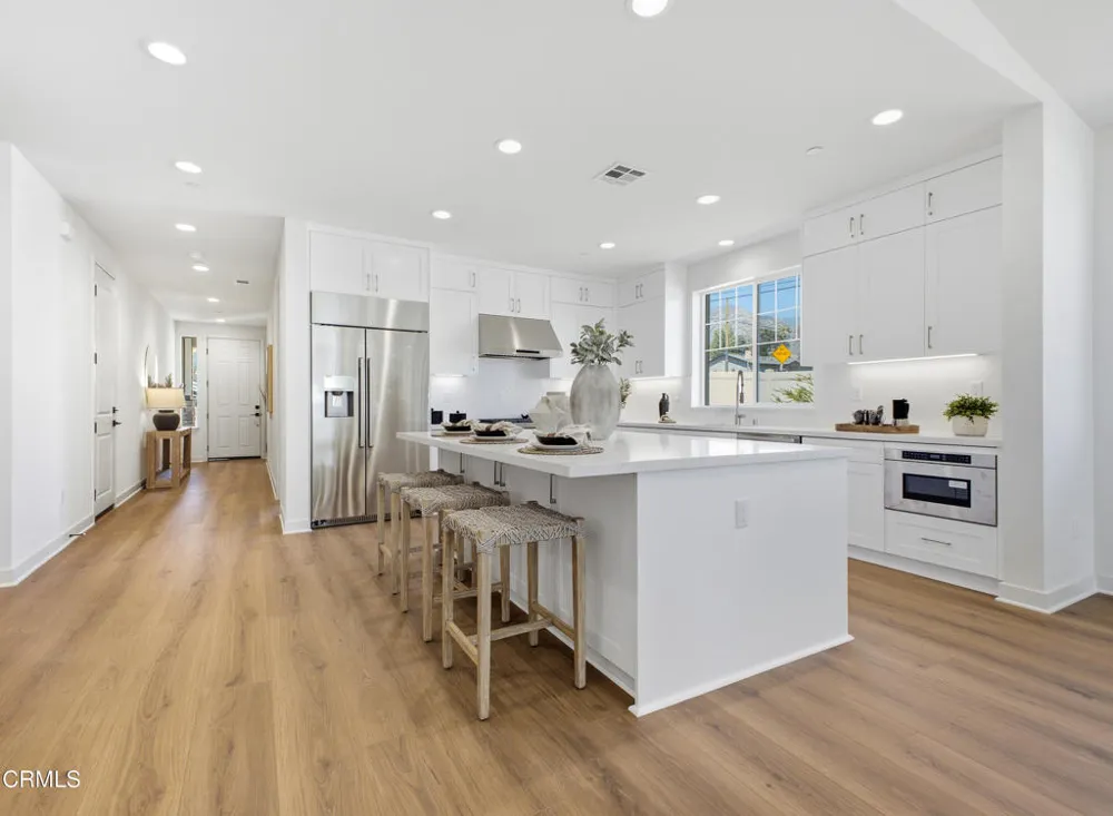 16 W Pine Street Altadena, CA 91001