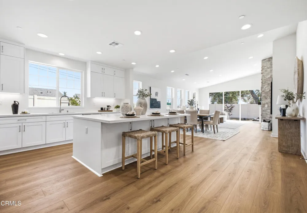 16 W Pine Street Altadena, CA 91001