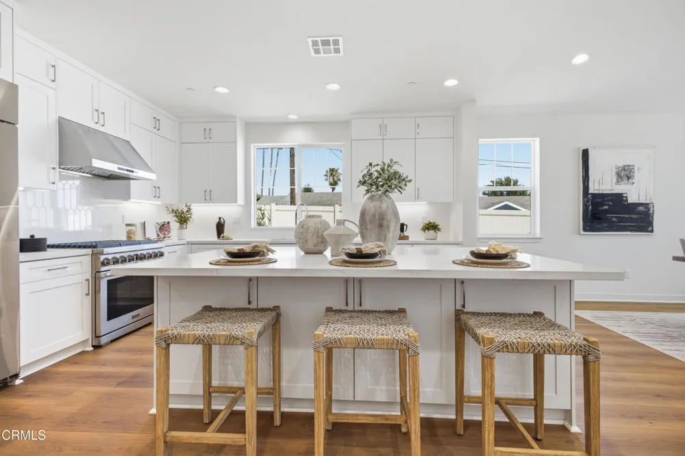 16 W Pine Street Altadena, CA 91001