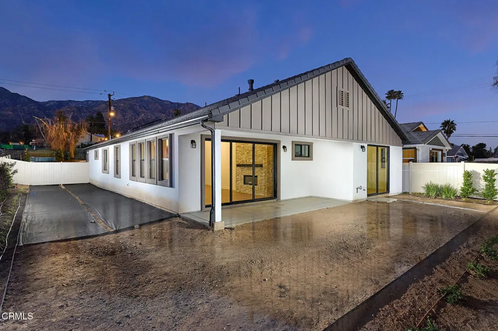 16 W Pine Street Altadena, CA 91001