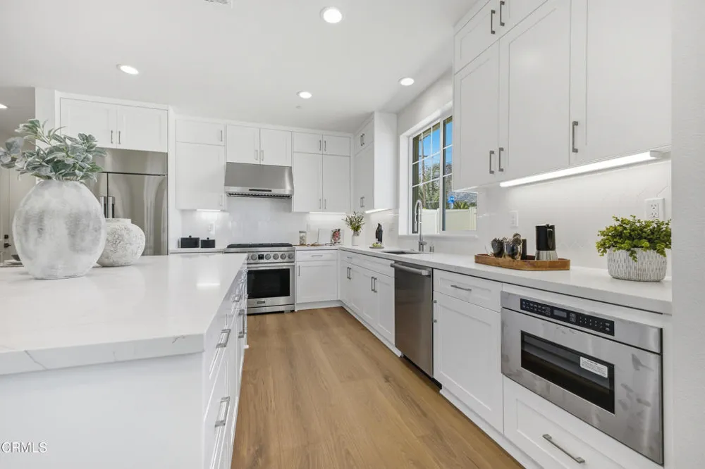 16 W Pine Street Altadena, CA 91001