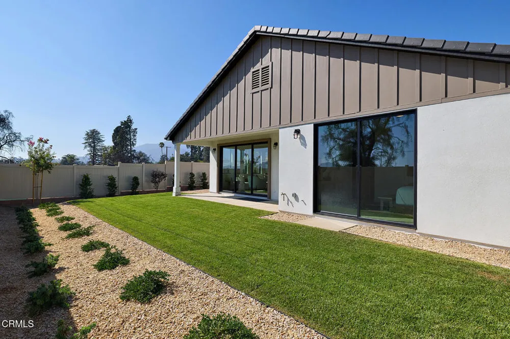 16 W Pine Street Altadena, CA 91001