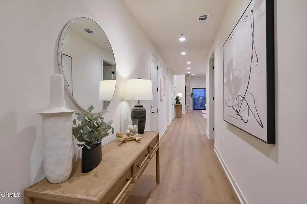 16 W Pine Street Altadena, CA 91001