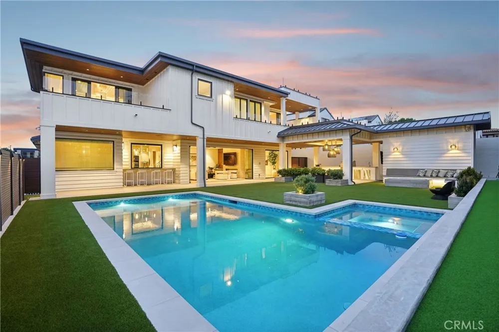 2965 La Carlita Place Hermosa Beach, CA 90254