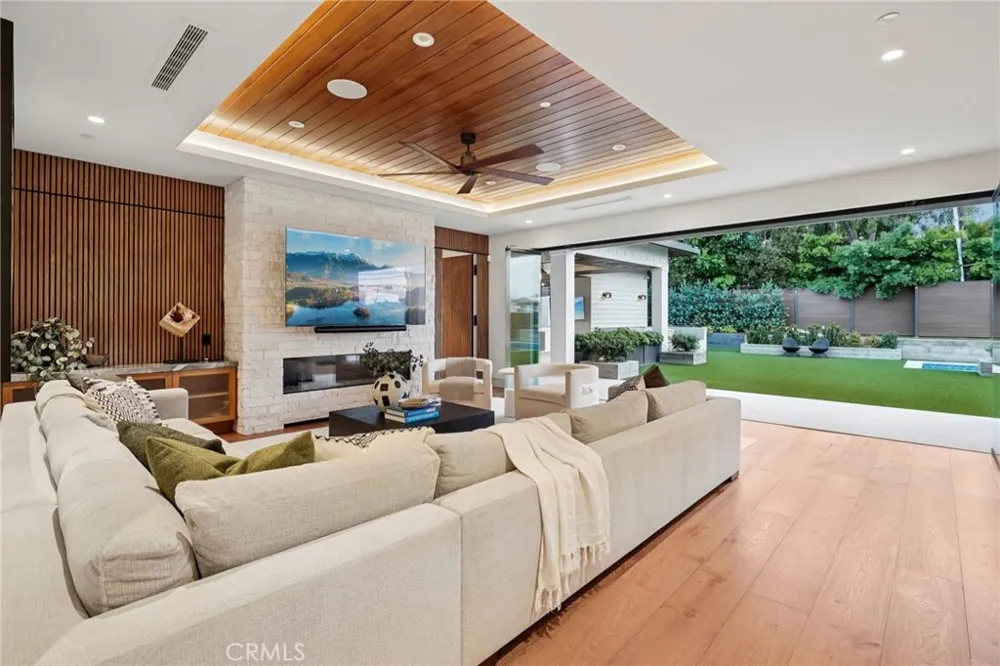 2965 La Carlita Place Hermosa Beach, CA 90254