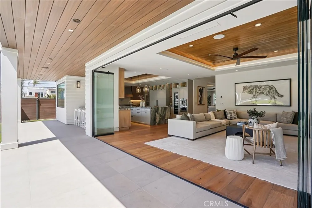 2965 La Carlita Place Hermosa Beach, CA 90254