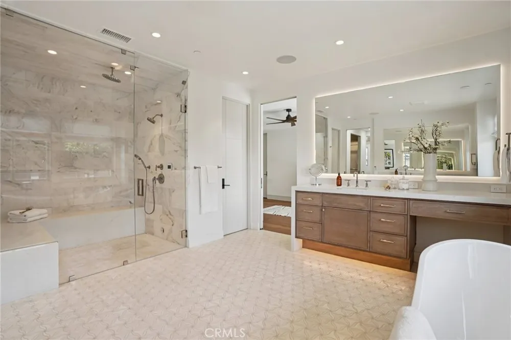 2965 La Carlita Place Hermosa Beach, CA 90254