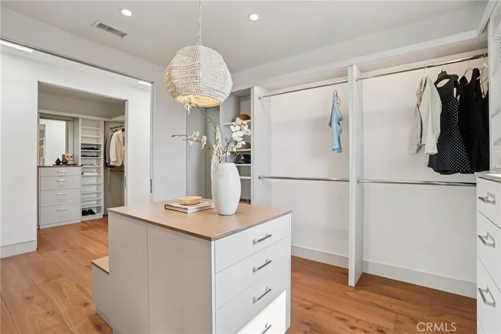 2965 La Carlita Place Hermosa Beach, CA 90254