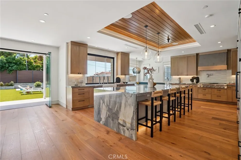 2965 La Carlita Place Hermosa Beach, CA 90254