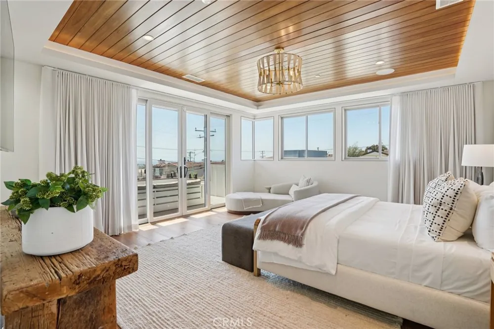 2965 La Carlita Place Hermosa Beach, CA 90254