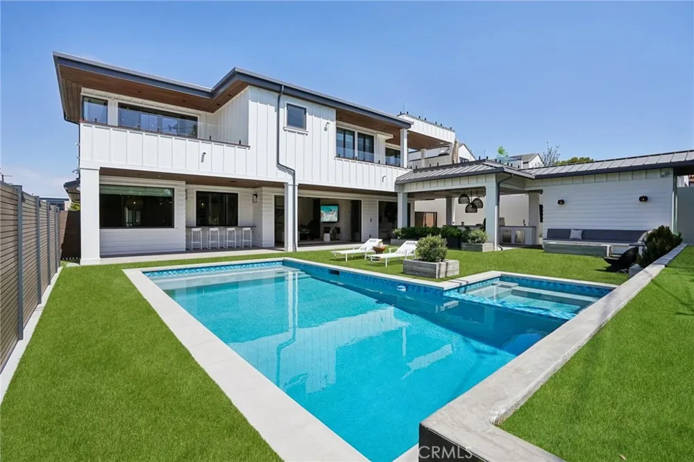 2965 La Carlita Place Hermosa Beach, CA 90254