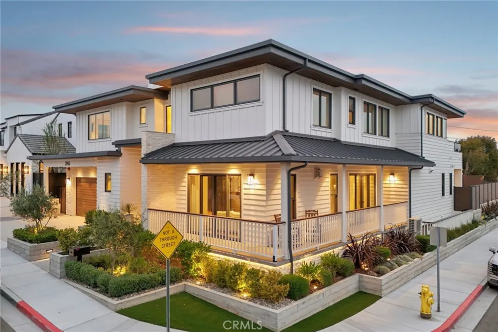 2965 La Carlita Place Hermosa Beach, CA 90254