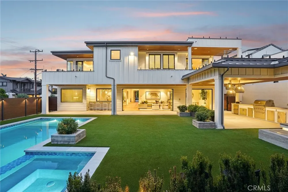 2965 La Carlita Place Hermosa Beach, CA 90254