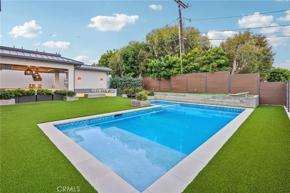 2965 La Carlita Place Hermosa Beach, CA 90254