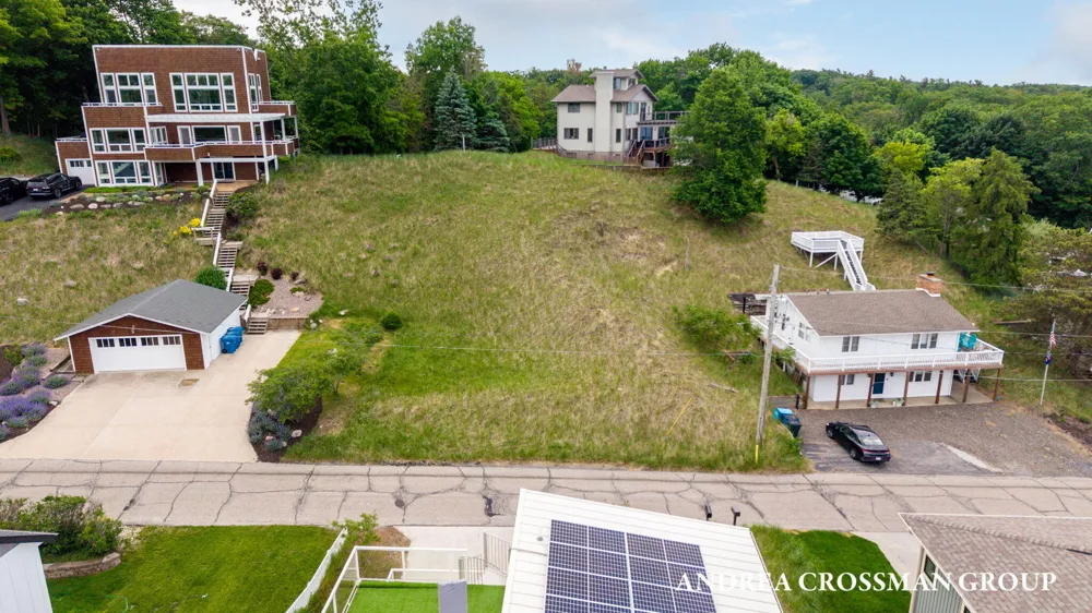 134 Prospect Street Grand Haven, MI 49417