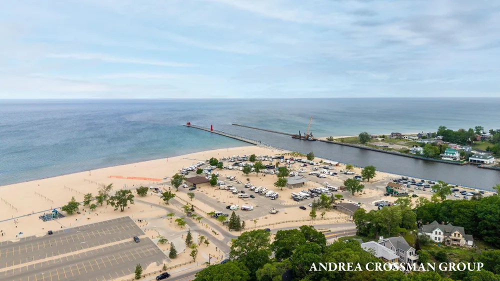 134 Prospect Street Grand Haven, MI 49417